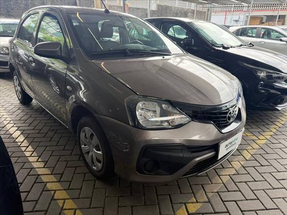 TOYOTA ETIOS 1.3 X 16V FLEX 4P AUTOMÁTICO TOYOTA ETIOS 1.3 X 16V FLEX 4P AUTOMÁTICO